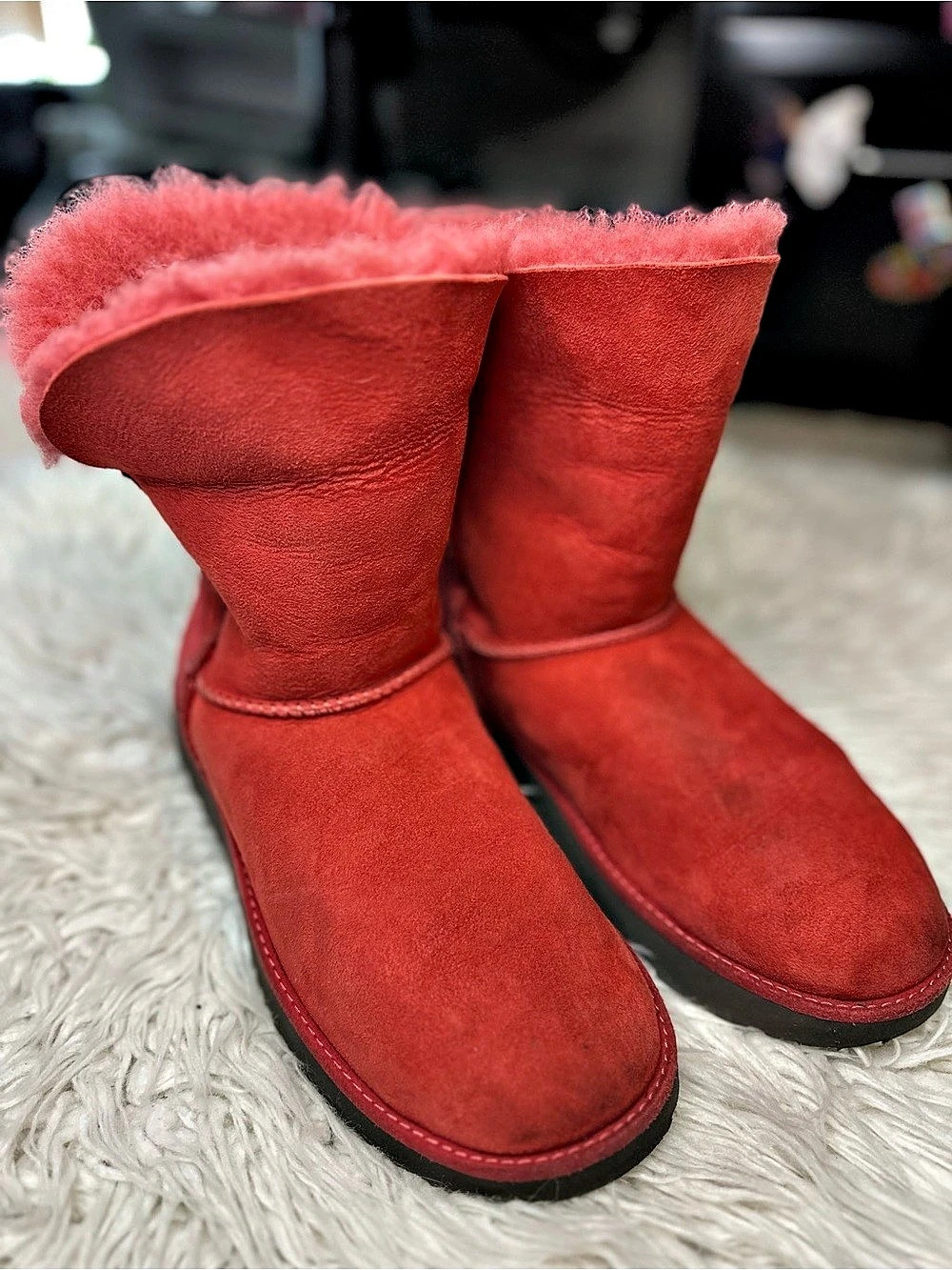 UGG Classic Short II Red Sheepskin Boots US 7.5